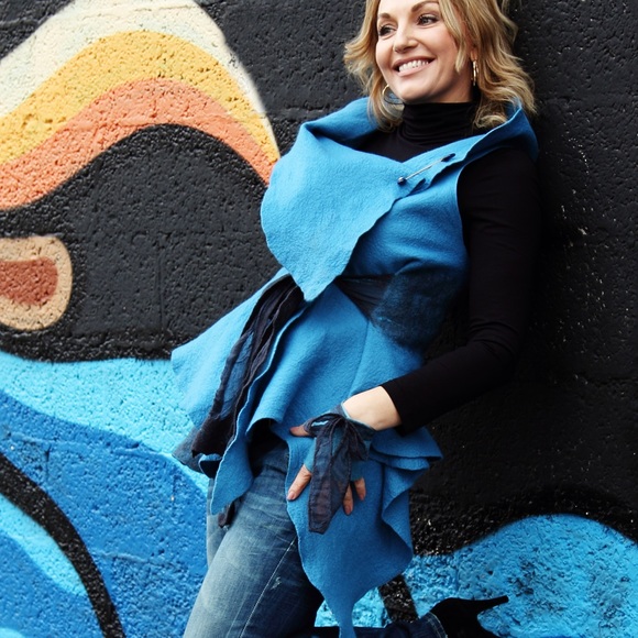 Merino wool and silk vest and gloves - Picture 5 of 11